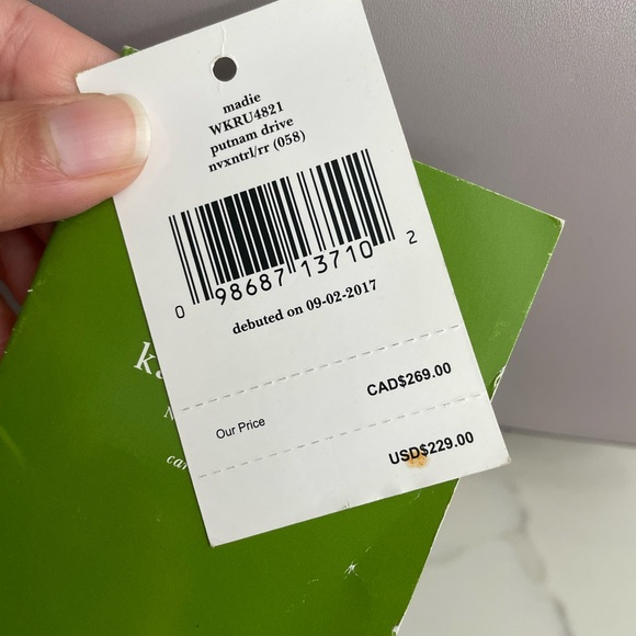 Kate spade lavender cross body ourse - Picture 7 of 7